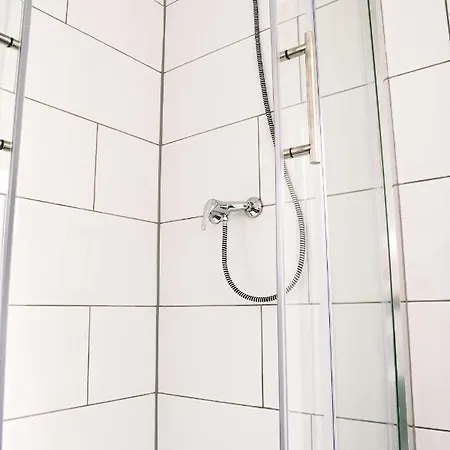 Гостьовий будинок & Monteurwohnungen Burglesum *